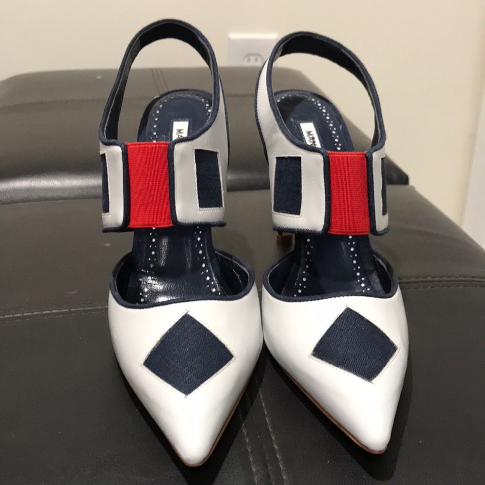 ♦️SOLD♦️ Manolo Blahnik heels